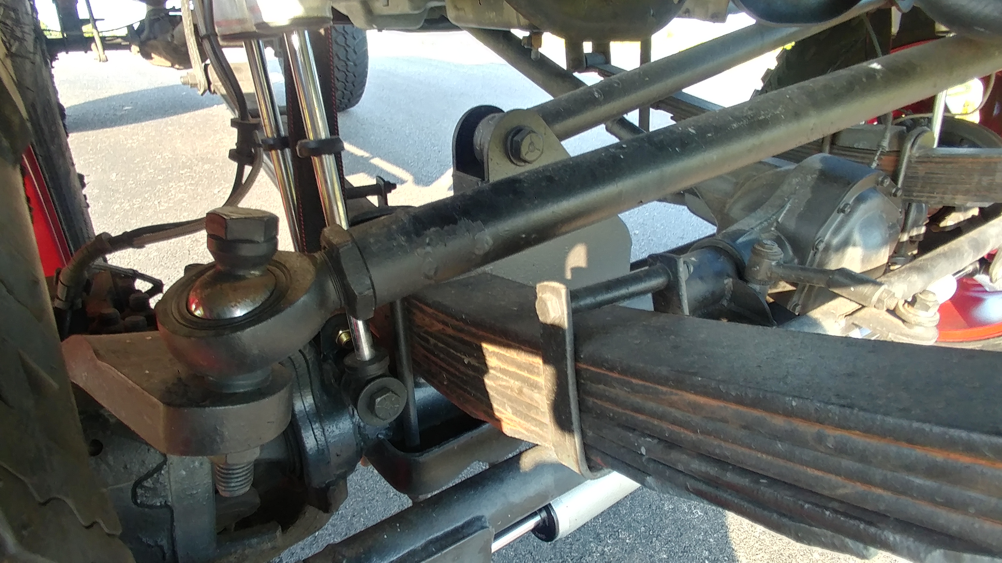 Front axle steering linkage and heim joint